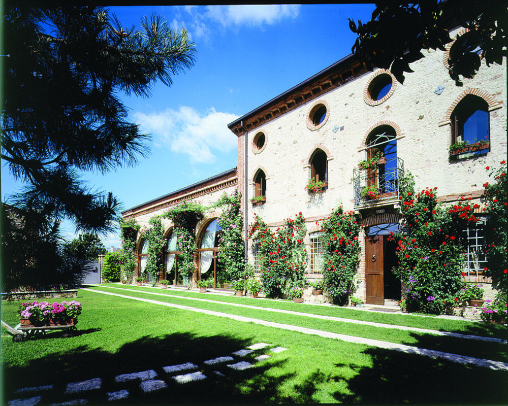 Carre Locanda La Corte Dei Galli المظهر الخارجي الصورة